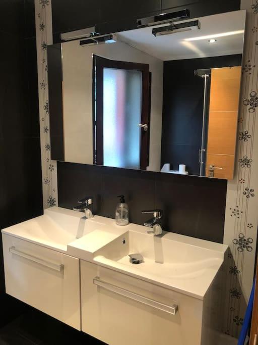 Vivienda De Uso Turistico En El Corazon De Burgos Apartment Ngoại thất bức ảnh