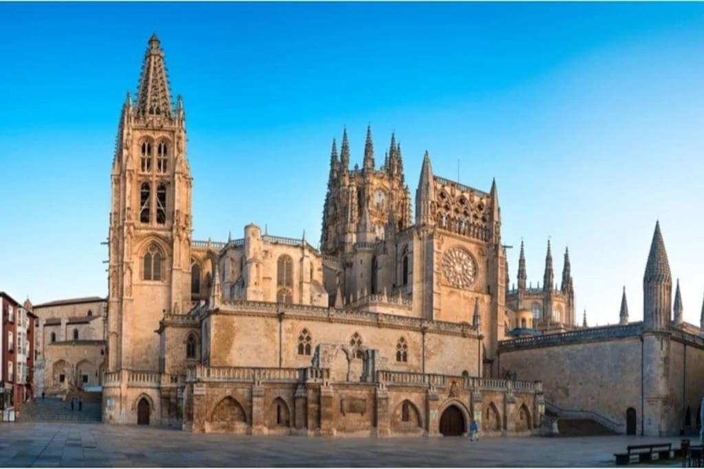 Vivienda De Uso Turistico En El Corazon De Burgos Apartment Ngoại thất bức ảnh